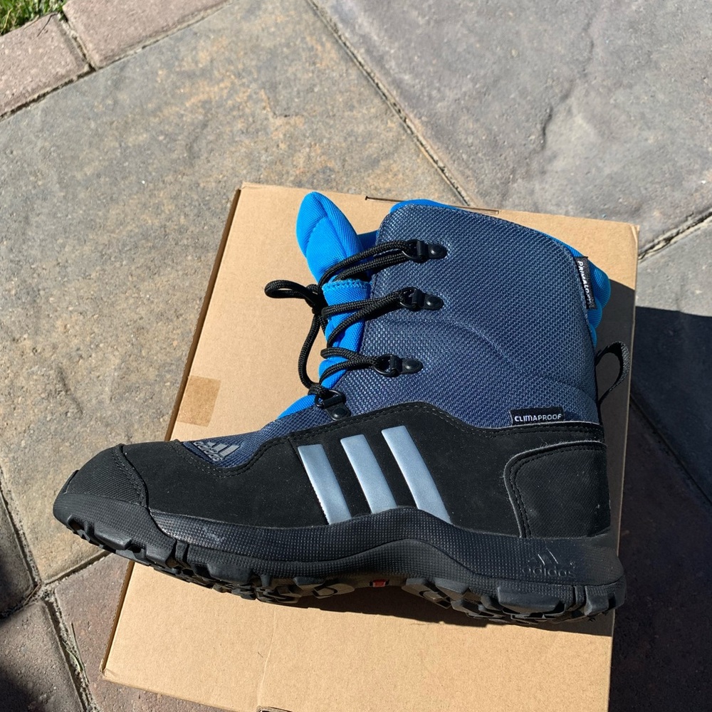 Kids Addidas Lace up Boots